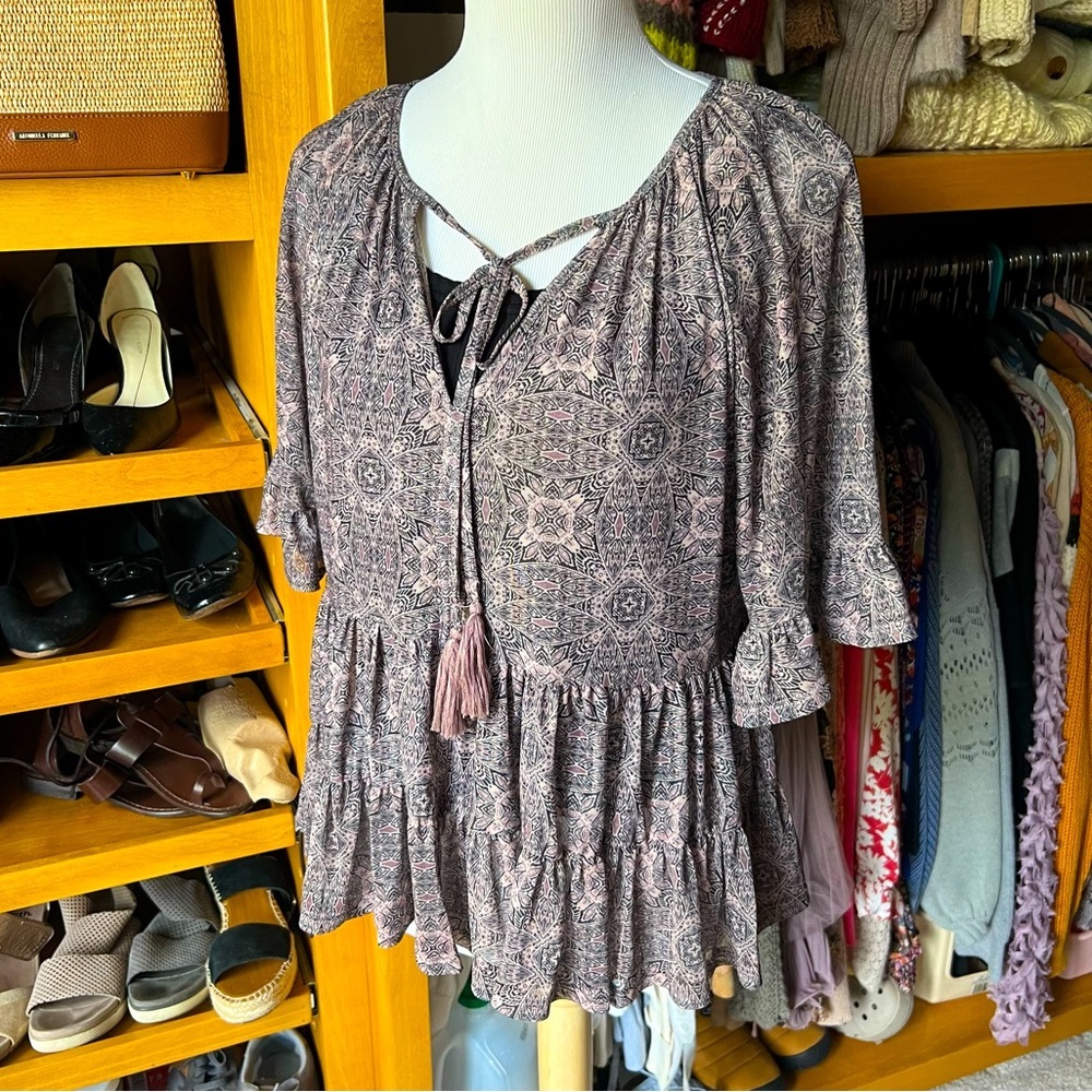 ๐5/$20๐ DAYTRIP Babydoll Ruffled Mesh Pink and Black Patterned top Medium - Picture 3 of 9